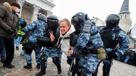 Critiqué par Washington pour la répression des manifestants, Moscou dénonce une ingérence grossière