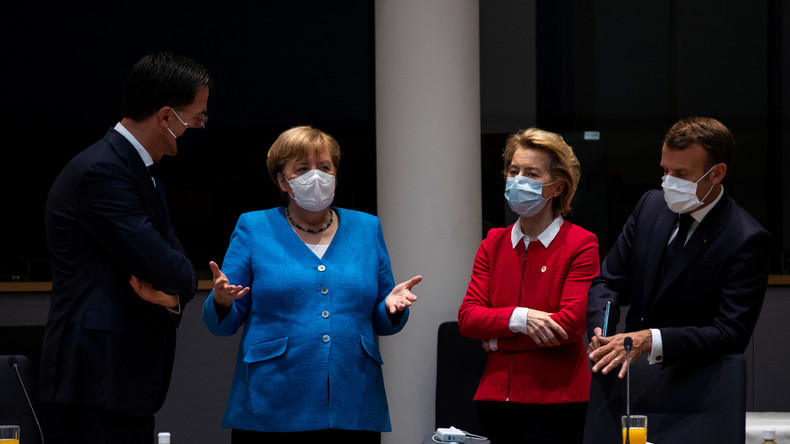 Covid-19 : Macron, Merkel et von der Leyen ouverts à l'utilisation du vaccin russe Spoutnik V