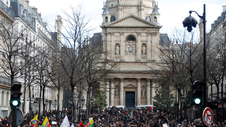 «Racialisation du discours public» : deux chercheurs français sur l'évolution des sciences sociales