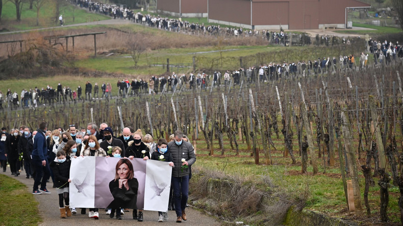 Marche blanche en Alsace en hommage à Estelle Luce, autre victime présumée du «tueur de DRH»»