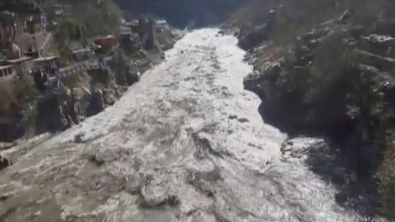 Au moins 18 morts et 200 disparus après la rupture d'un glacier dans l'Himalaya