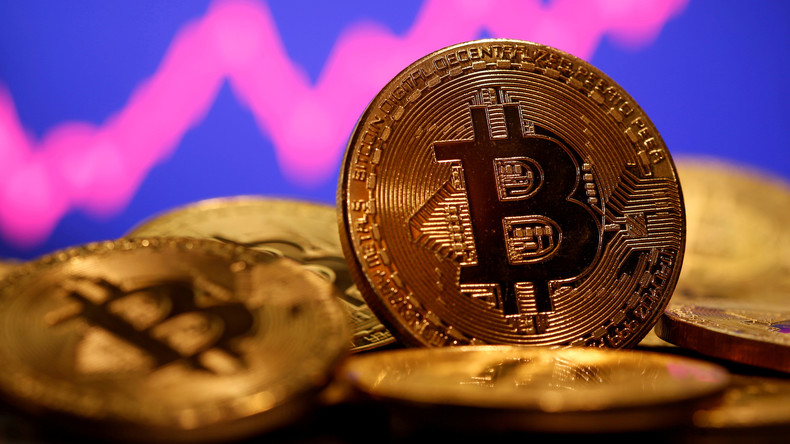 Nouveau record : le cours du Bitcoin dépasse les 43 000 dollars après un investissement de Tesla