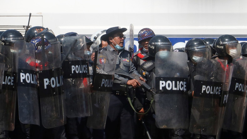 Birmanie : des policiers formés par l'UE impliqués dans la répression du coup d'Etat ?