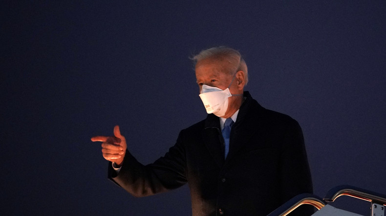 Un porte-parole de Biden démissionne après avoir menacé une journaliste