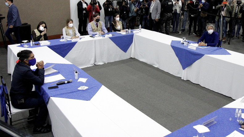 Equateur : Washington applaudit le recomptage des voix, la gauche internationale s'en inquiète