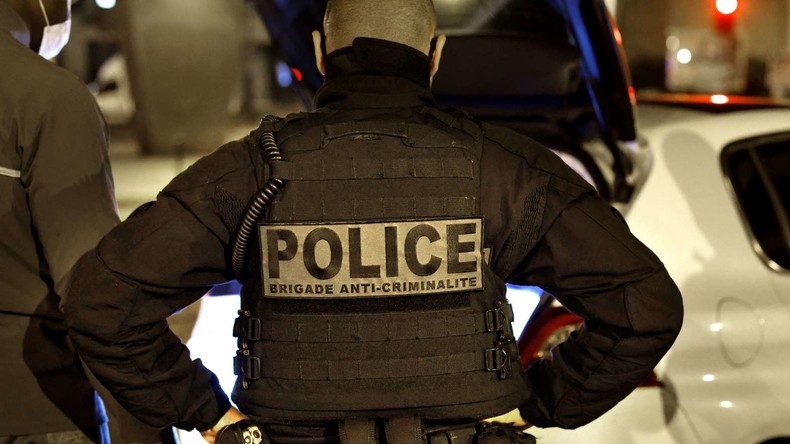 Un habitant de Poissy juge «tout à fait normal» que des policiers aient été attaqués au mortier
