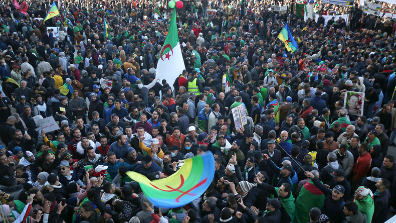 Algérie : plusieurs milliers de manifestants célèbrent le second anniversaire du Hirak