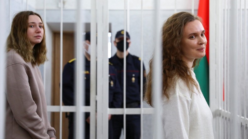 Biélorussie : prison ferme pour deux journalistes accusées d'avoir incité à manifester illégalement