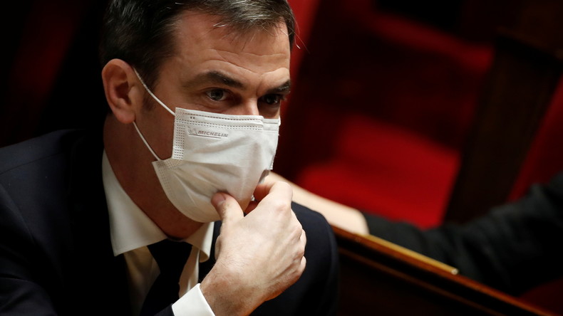 «Arrogant», «prétentieux» : Véran critiqué par des professionnels de la santé dans un sondage