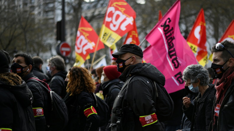 Effet Covid ? Selon un sondage, les Français sont de plus en plus méfiants à l'égard de la politique