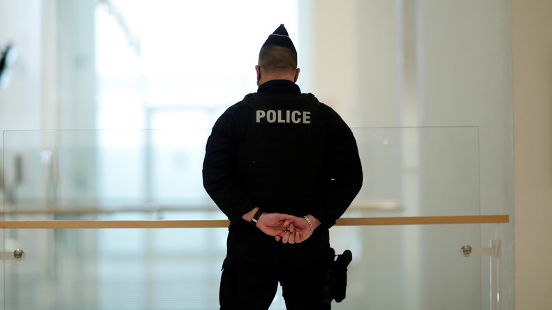 Six mineurs mis en examen après la rixe qui a coûté la vie à une collégienne dans l'Essonne