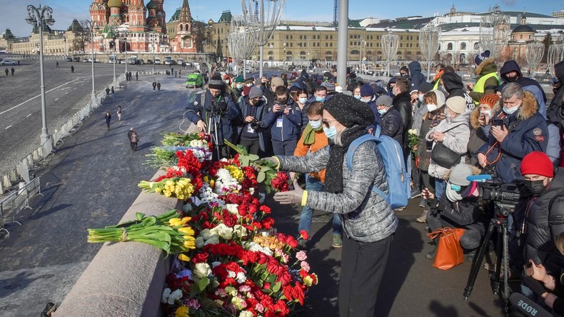Moscou : plusieurs milliers de personnes réunies en mémoire de Boris Nemtsov