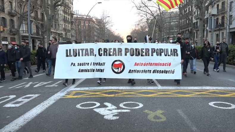 Espagne: nouvelles échauffourées à Barcelone pour protester contre l'arrestation d'un rappeur