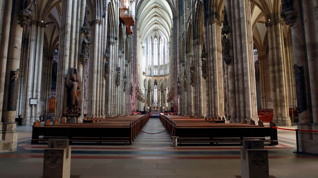 Le hall vide de la cathédrale de Cologne en Allemagne (image d'illustration).