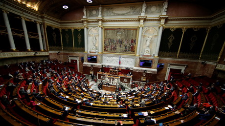 18 députés LR veulent dissoudre les syndicats professionnels qui «incitent au séparatisme»