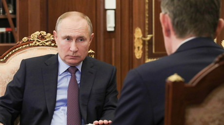 Poutine accuse les Occidentaux d'utiliser Navalny pour «leur politique d'endiguement» de la Russie