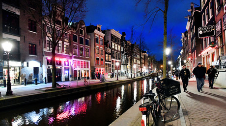 Pays-Bas : des travailleuses du sexe et restaurateurs protestent contre les mesures anti-Covid