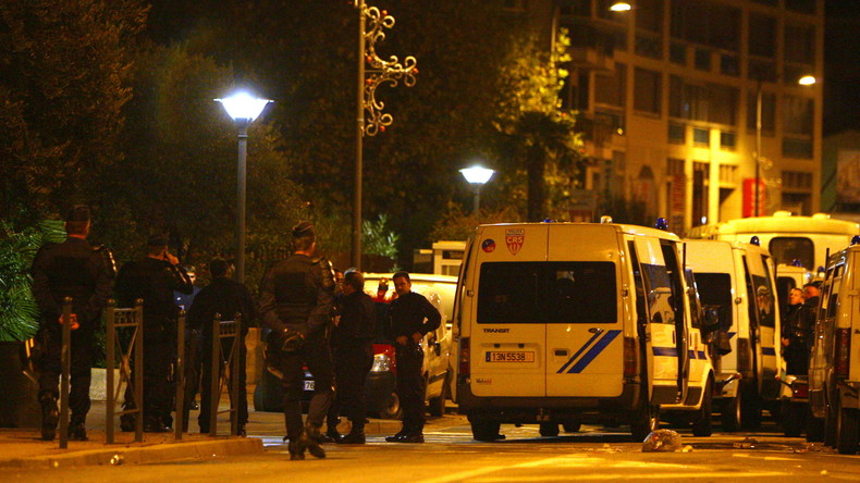 Jets de pierres, tirs de mortier : troisième nuit de violences dans un quartier de Fréjus