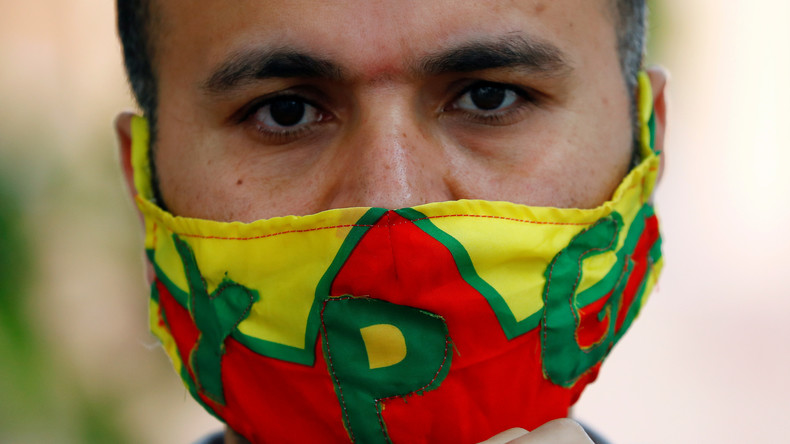 Facebook accusé d'avoir fermé la page des YPG kurdes syriens après des pressions d'Ankara