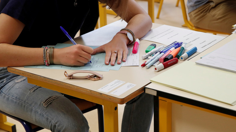 Un lycéen sur deux favorable au port de signes religieux ostensibles dans les lycées publics