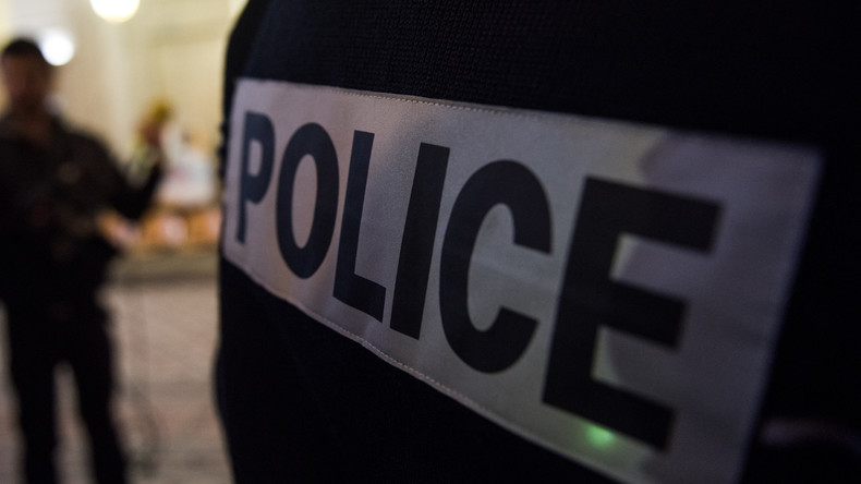 Paris : un policier tue par balles un homme qui l'avait agressé à l'arme blanche