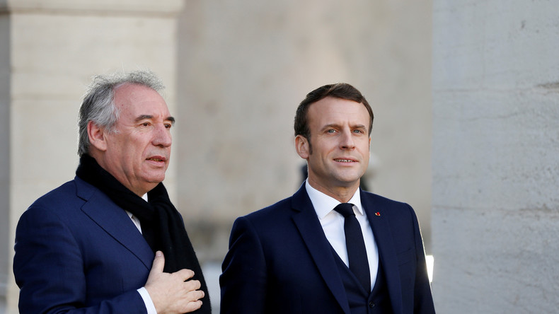 Proportionnelle : François Bayrou demande un référendum au moment des régionales