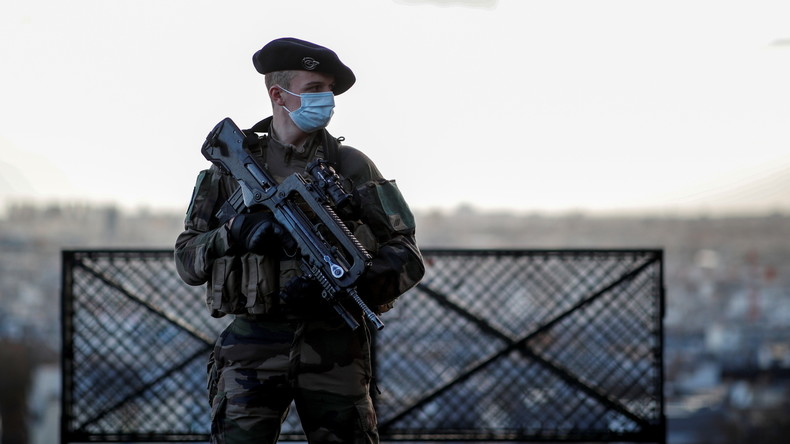 Baisse de la menace terroriste : la France réduit ses effectifs de l'opération Sentinelle