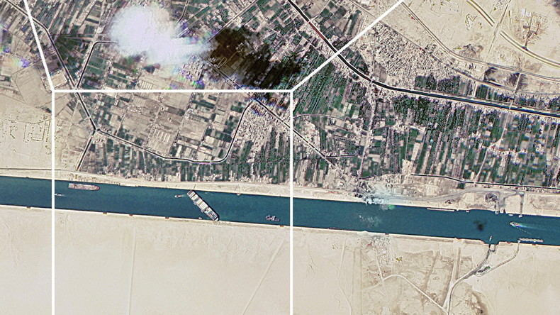 Canal de Suez paralysé : l'agence nucléaire russe vante avec humour la route maritime du Nord