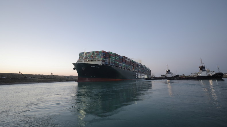 Canal de Suez : le porte-conteneurs Ever Given remis à flot, le trafic reprend
