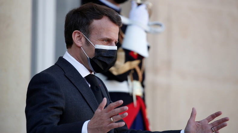 Devenu expert en épidémiologie selon des proches, Macron déclenche une tempête d'ironie sur Twitter