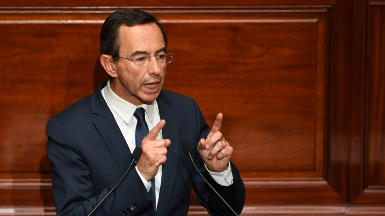 Projet de loi «séparatisme» : débat tendu au Sénat à propos du voile islamique