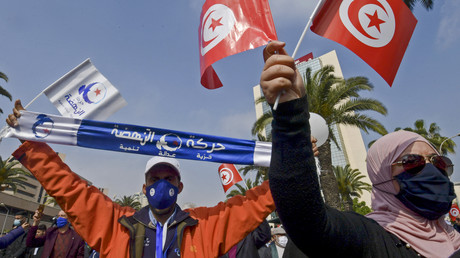 Tunisie : une livraison de vaccins ravive le bras de fer entre le président et le Premier ministre