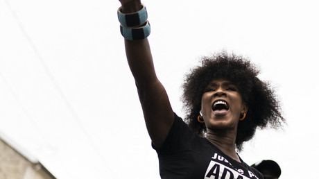 Assa Traoré condamnée en appel pour «atteinte à la présomption d'innocence»