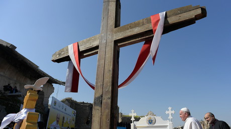 En visite à Mossoul en Irak, le pape François déplore le départ des chrétiens d'Orient