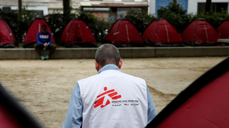 Un membre de Médecins sans frontières à paris, le 30 juin 2020 (photo d'illustration).