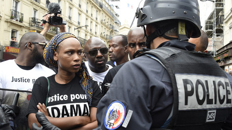 A la recherche de son frère Bagui, Assa Traoré verbalisée pour non respect du couvre-feu
