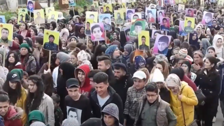 Syrie : des manifestants protestent contre la présence militaire turque à Afrin