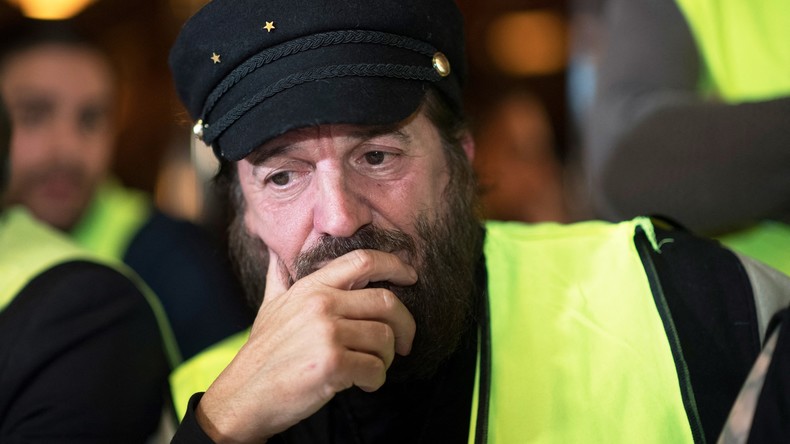 Classement de l'enquête contre Francis Lalanne, qui appelait à «mettre l'Etat hors d'état de nuire»