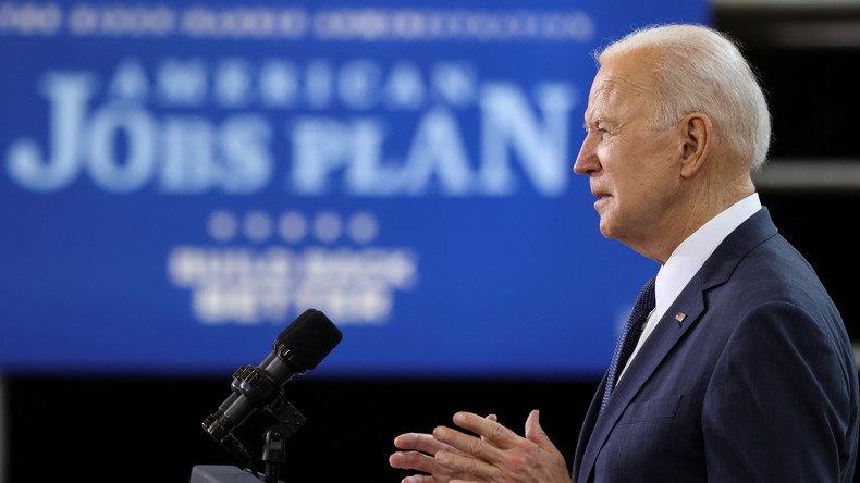Biden veut augmenter les impôts des entreprises pour financer son giga plan d’infrastructures