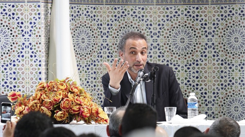 «Vous avez méprisé nos langues, nos cultures, nos religions», le slam anti-Occident de Tariq Ramadan