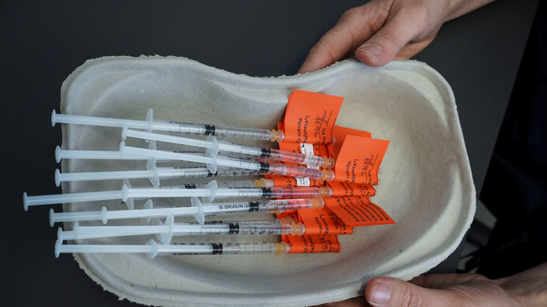 AstraZeneca : l'université d'Oxford suspend les essais vaccinaux sur les enfants de 6 à 17 ans