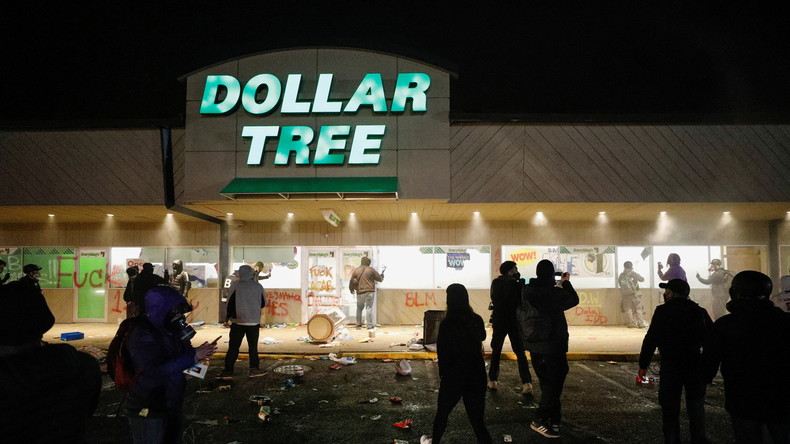 Minnesota : la police plaide l'accident après la mort d'un homme noir, les émeutes reprennent