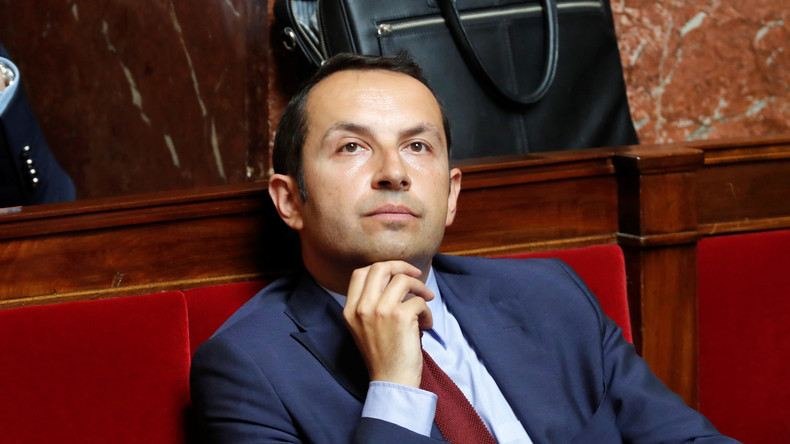 100 000 morts du Covid-19 : le Rassemblement national exige des excuses d'Emmanuel Macron