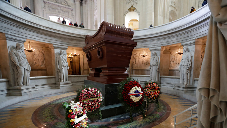 Un projet artistique au-dessus du tombeau de Napoléon offusque des historiens et des passionnés