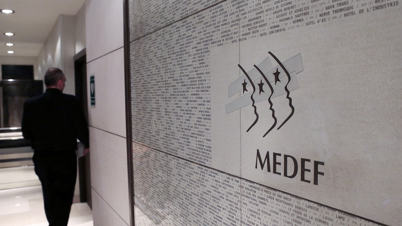 «Porte-parole du Medef» : trois ONG critiquent la France concernant sa transparence fiscale