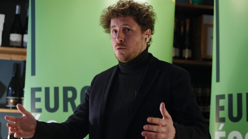 «Maladroit et blessant» : Bayou s'excuse après la polémique autour de ses affiches sur les «boomers»