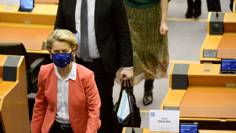Union européenne : Ursula von der Leyen a toujours le «sofagate» en travers de la gorge