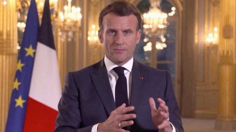 «Déconstruire notre propre histoire» : Macron évoque le passé colonial de la France sur CBS
