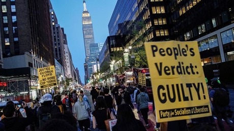 «Un tournant dans l'Histoire» : les Etats-Unis réagissent au verdict dans l'affaire George Floyd