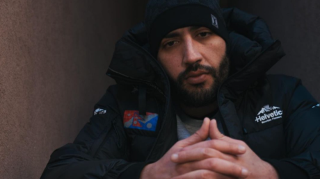 «Mettez un voile, vous serez plus belle» : le rappeur Brulux raille une féministe sur son physique